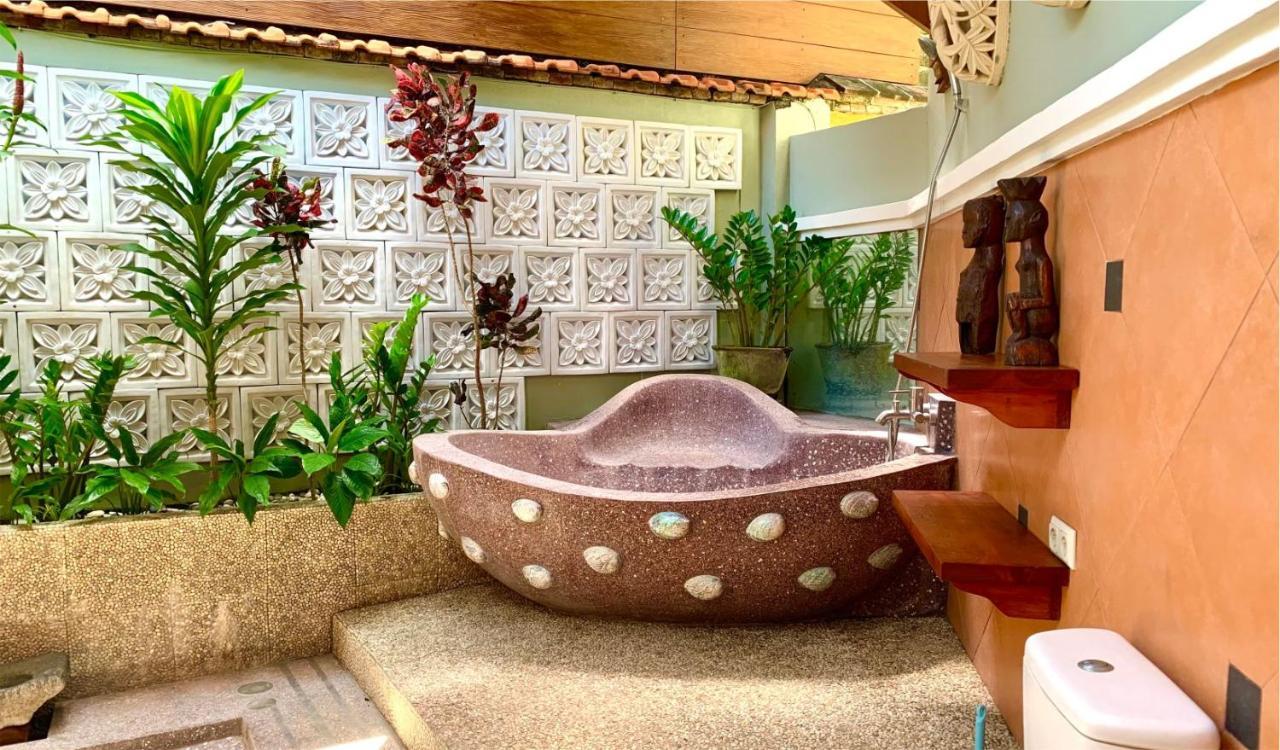 Villa Naga Maya Legian  Luaran gambar
