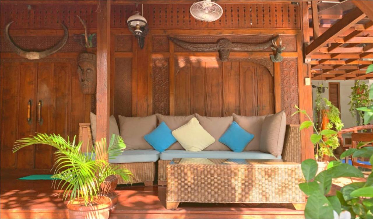 Villa Naga Maya Legian  Luaran gambar