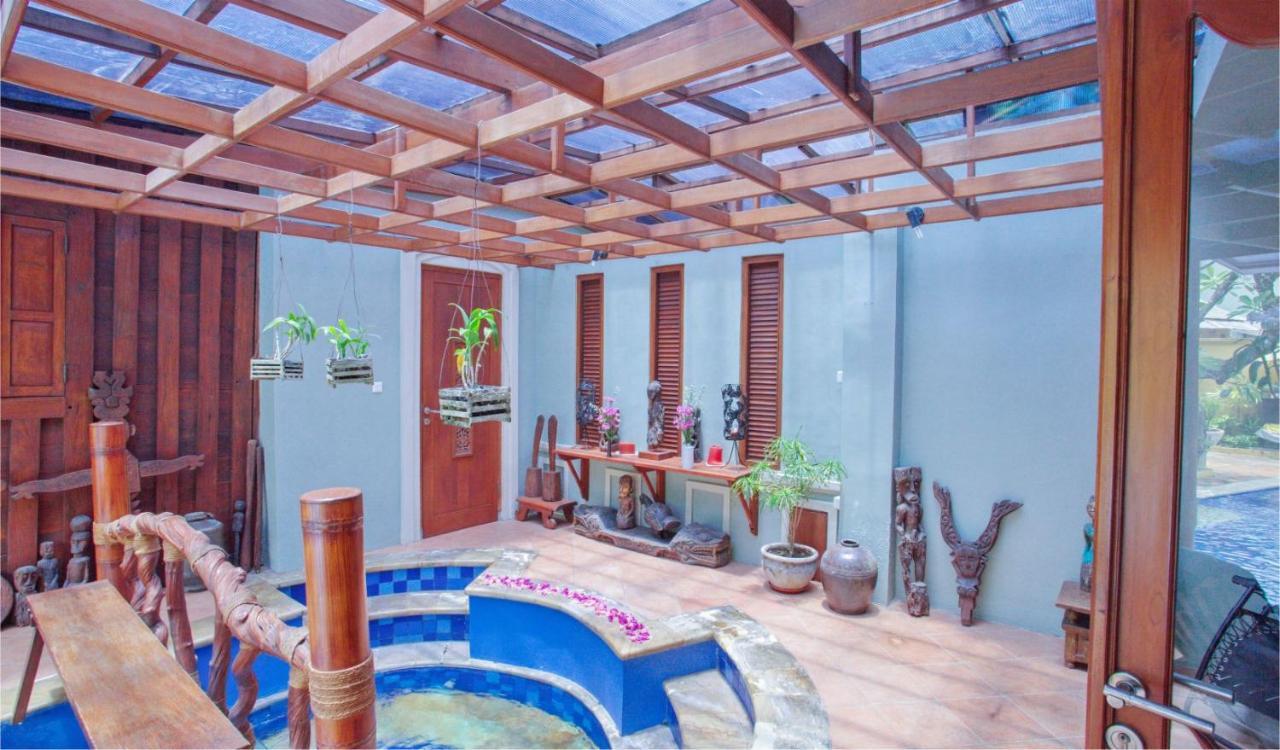 Villa Naga Maya Legian  Luaran gambar